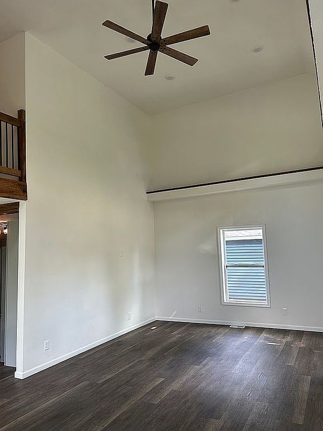 Image of 719 N Hathaway St