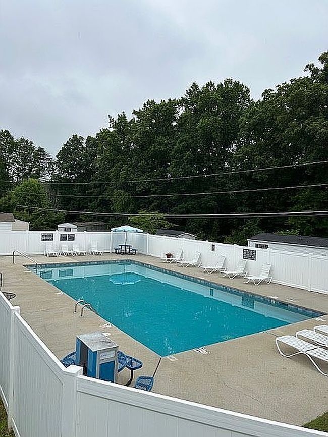 Photo of 7804 Stanley Rd #33, Powell, TN