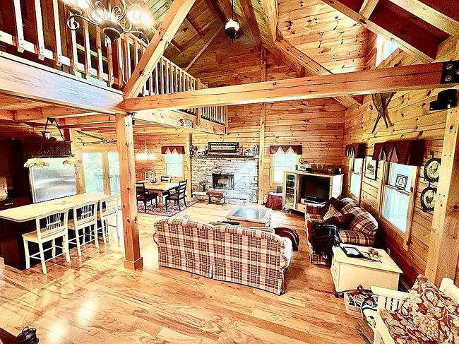 Photo of 879 Marcs Dr, Chester, VT