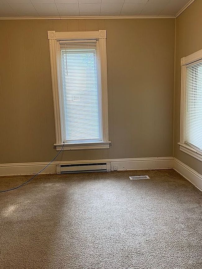 Image of 619 N 4th St