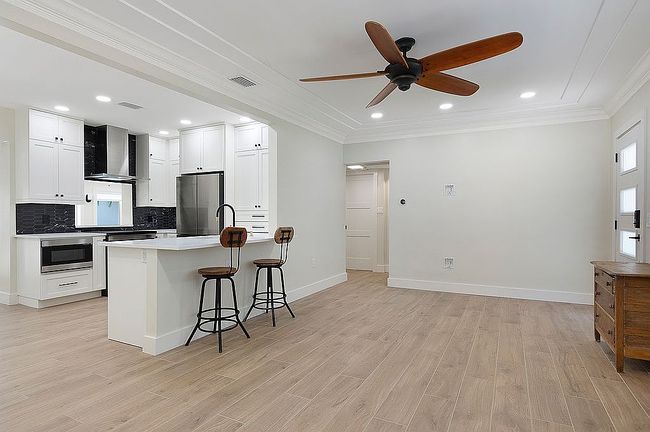 Additional photo 2 of property located at 777 38th Ave Ne