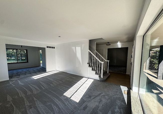 Additional photo 2 of property located at 2126 Grenadier Dr