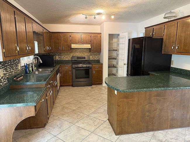 Photo of 136 Iris Dr, Waynesboro, VA