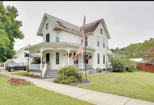 Image of 1002 N Main St