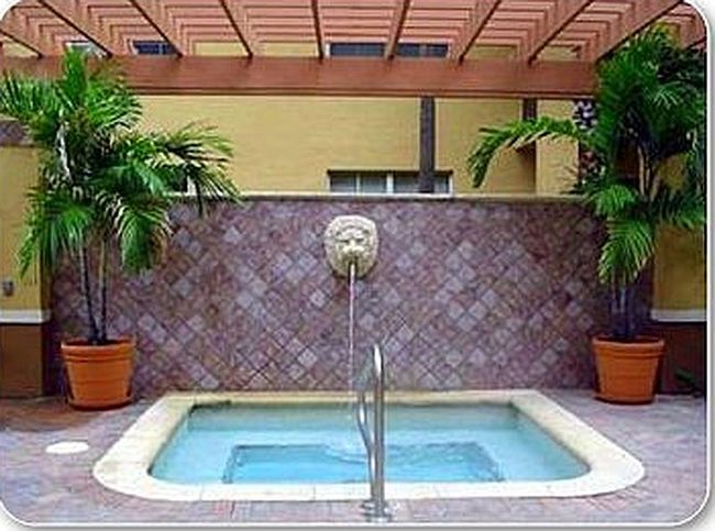 Preview of property located at 1801 N Flagler Dr Apt 426