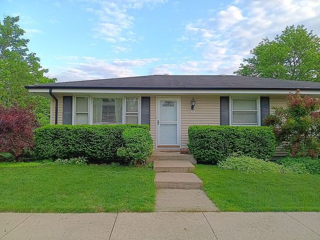 Photo of 645 E View St, Lombard, IL