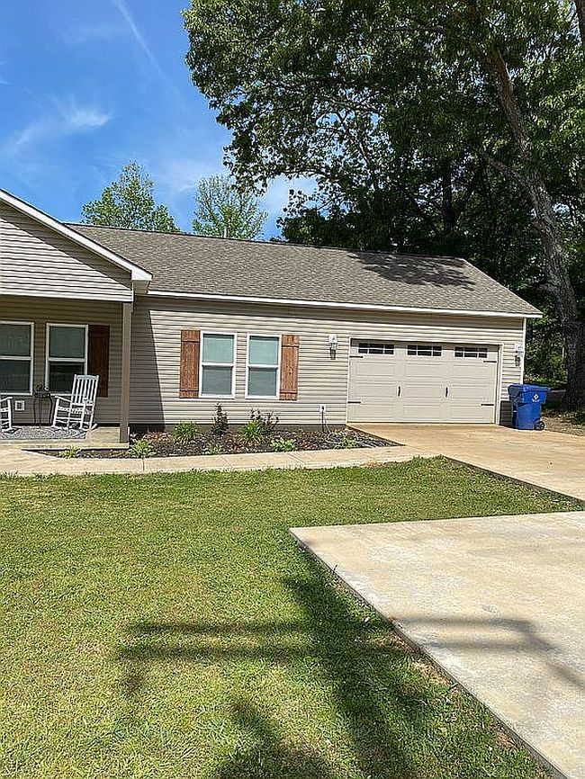Image of 525 Patterson