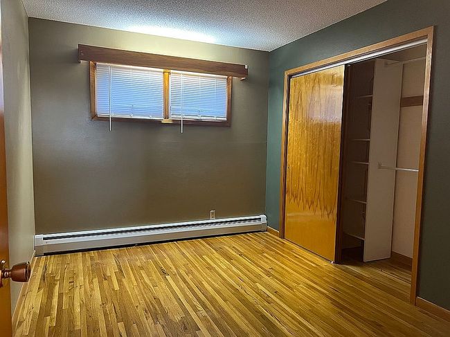 Photo of 430 9th St Nw, Waukon, IA