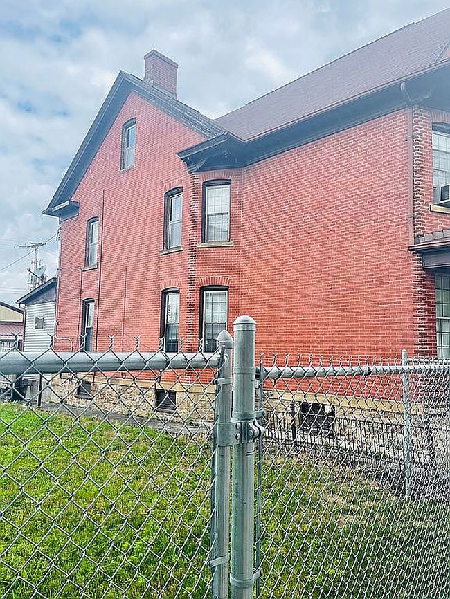 Photo of 1108 6th Ave, Altoona, PA