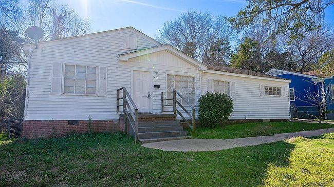 Image of 421 Lawrence Rd