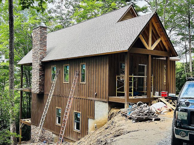 Photo of 401 Windy Gap Ln, Sapphire, NC