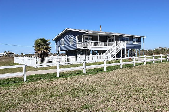 Photo of 4023 1st St, Galveston, TX