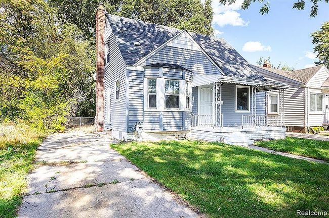 Image of 16011 Manning St