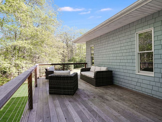 Photo of 4 Bayview Ave, Shelter Island Heights, NY