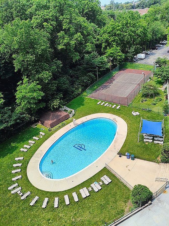 Photo of 3900 Ford Rd Apt 10H, Philadelphia, PA