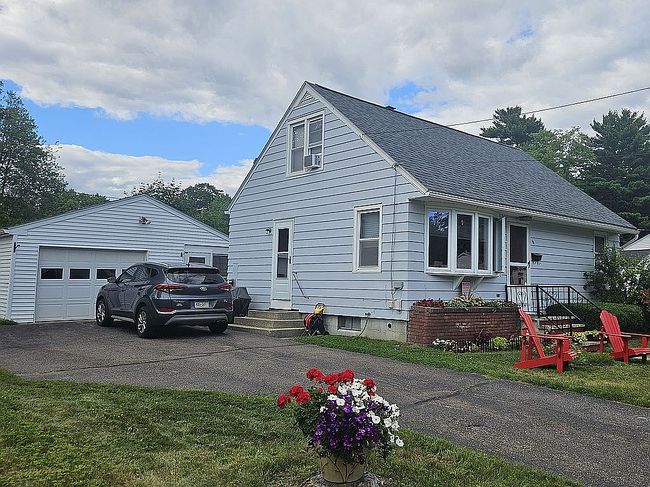 Photo of 40 Arlington Ct