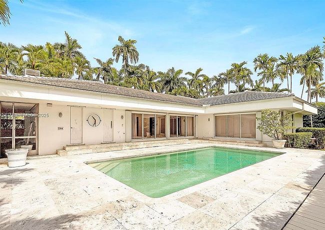 Photo of 6620 Windsor Ln #705, Miami, FL