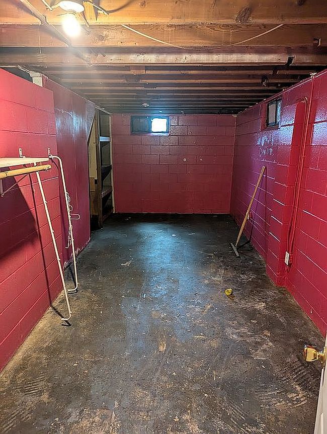 Image of 2060 E Thompson Rd