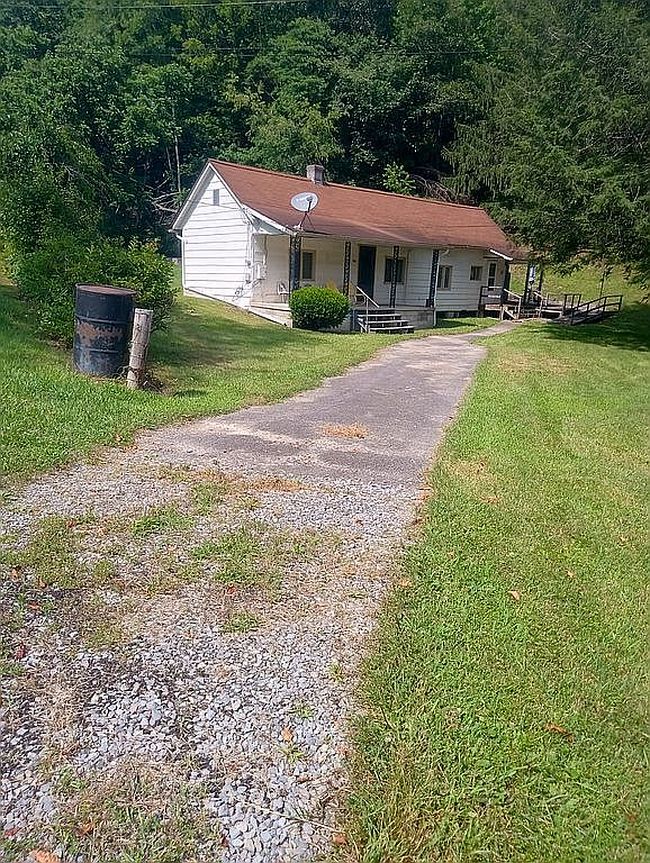 Photo of 664 Sun Mine Rd, Glen Jean, WV