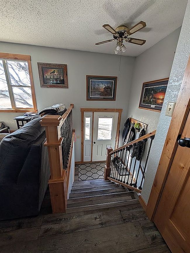 Photo of 100 2nd St, Holdingford, MN