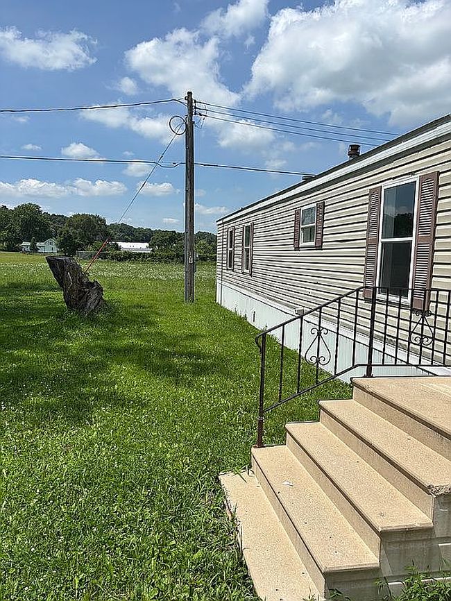 Photo of 404 Wadena Rd #218, Fayette, IA