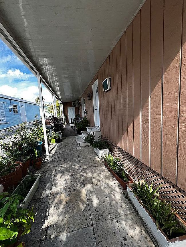 Image of 1081 Sw 129th Ave
