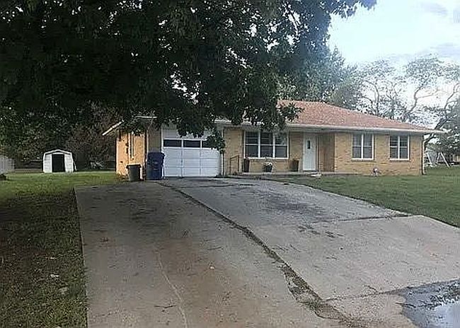 Image of 306 E Washington St