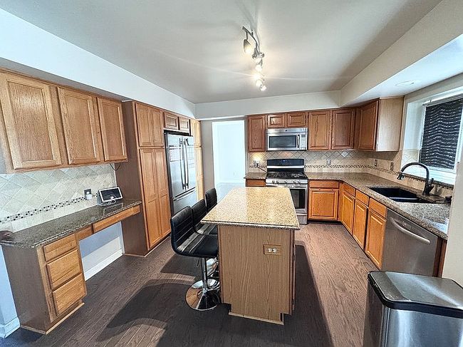 Photo of 45587 Hanford Rd, Canton, MI