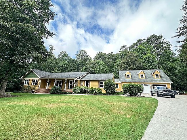 Photo of 650 Luther Ct, Powder Springs, GA