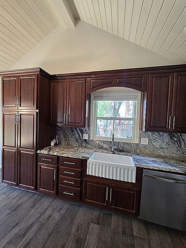 Photo of 1801 Nw 11th St, Blue Springs, MO