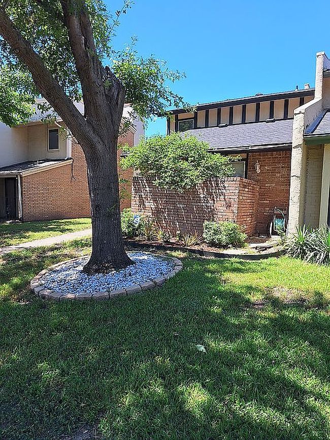 Photo of 2009 Town Ct, Garland, TX