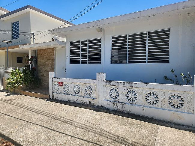 Photo of 454 Enrique Amadeo St, San Juan, PR