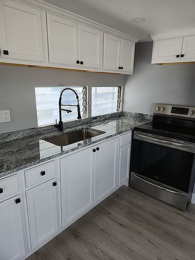 Image of 242 Robin Ct