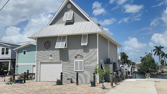 Photo of 850 Oak St, Fort Myers Beach, FL