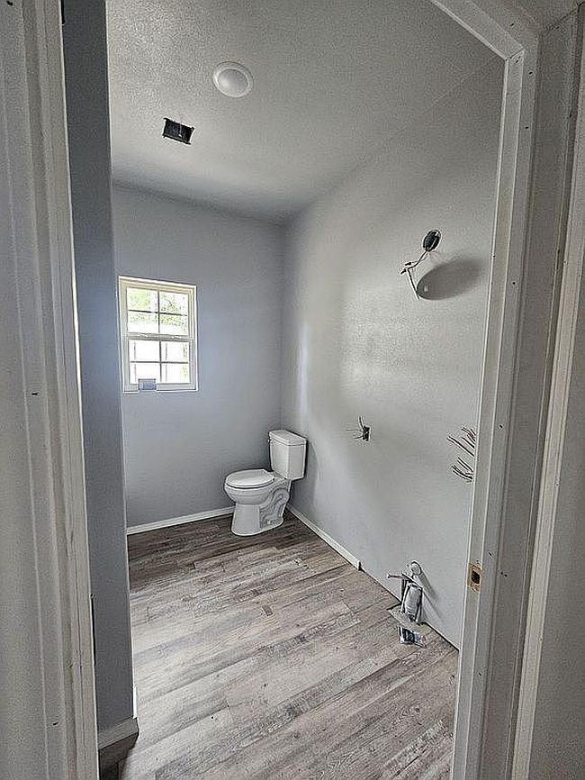 Additional photo 1 of property located at 20030 E 794th Rd