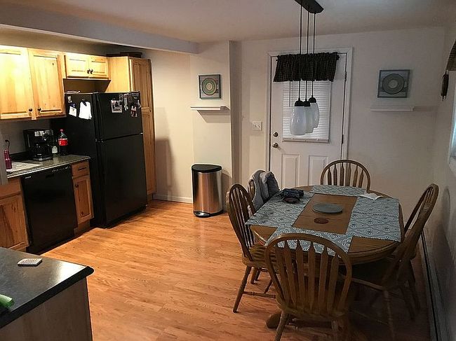 Additional photo 3 of property located at 122 Fox St