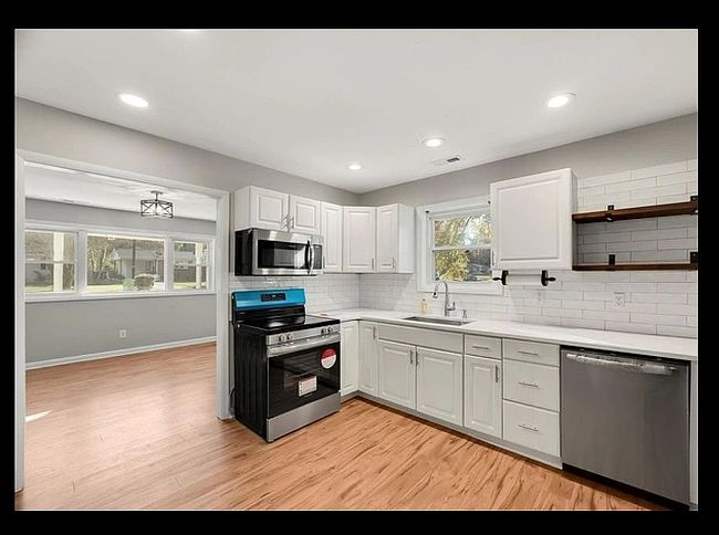 Photo of 607 Calloway Dr, Raleigh, NC