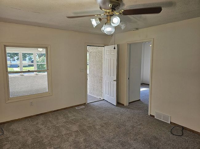 Photo of 433 2nd St, West Des Moines, IA