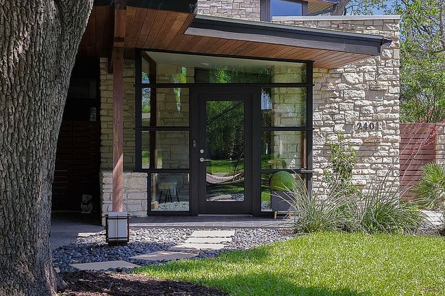 Photo of 2401 Jarratt Ave, Austin, TX