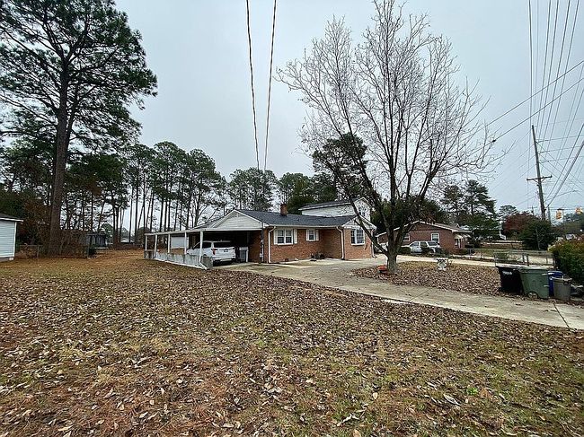 Photo of 1641 Ireland Dr, Fayetteville, NC