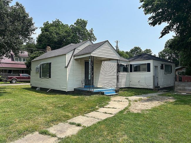 Image of 224 Main St
