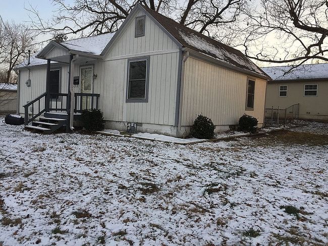 Image of 721 N Ball St