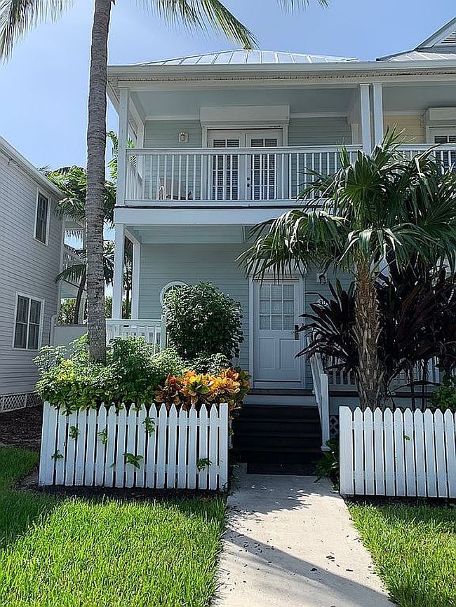 Photo of 5113 Sunset Village Dr, Duck Key, FL