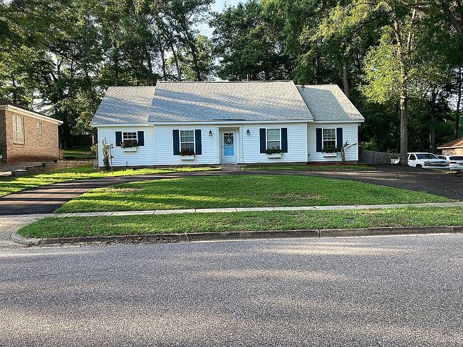 Preview of property located at 7360 Lakeview Dr E