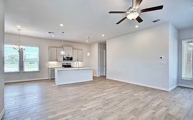 Photo of 891 Casetta Trl, New Braunfels, TX