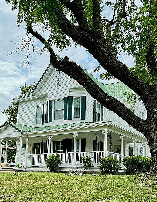 Photo of 524 N Hinckley St, Holdenville, OK