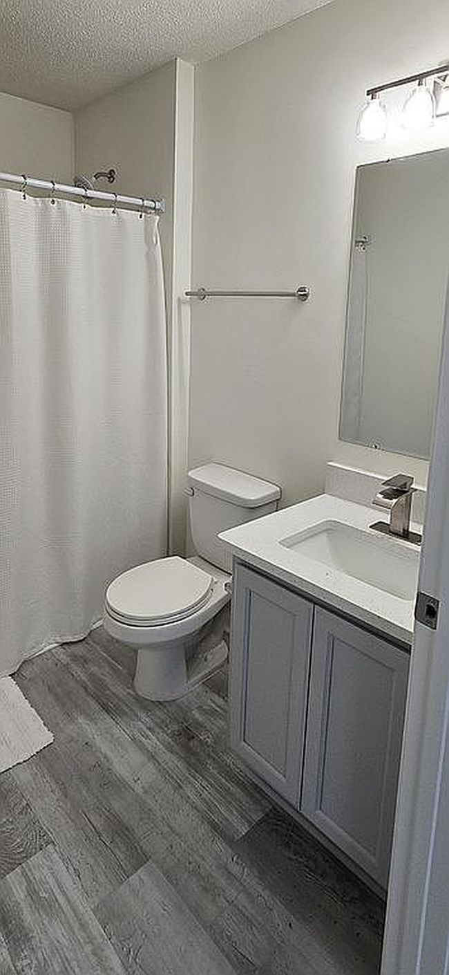 Photo of 296 Limestone Cir, Crestview, FL