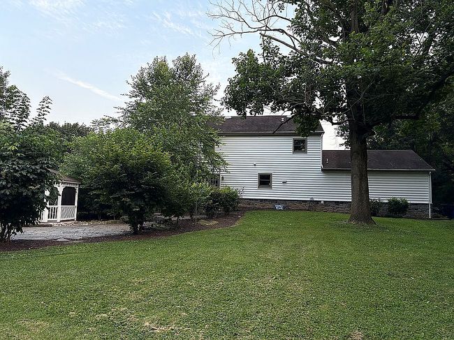 Photo of 63 Greenwood Cir, Ephrata, PA