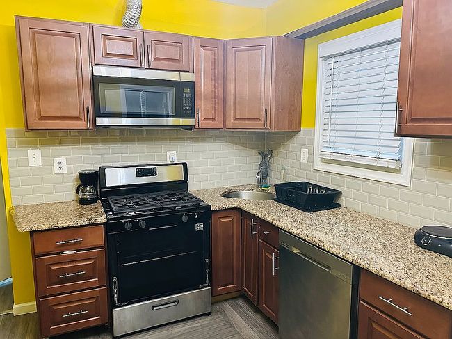 Photo of 113 1/2 Bloomfield Ave, Newark, NJ