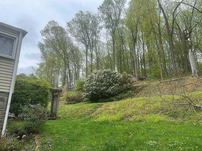 Photo of 492 Howellville Rd, Berwyn, PA